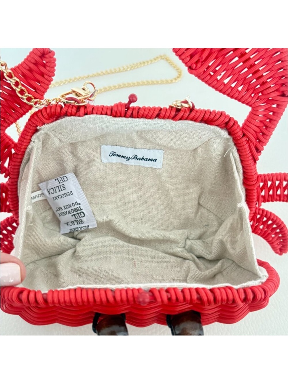 Tommy Bahama VIRAL Crab Red Wicker  Crossbody Bag Beaded Handle & Gold Chain - Picture 3 of 12